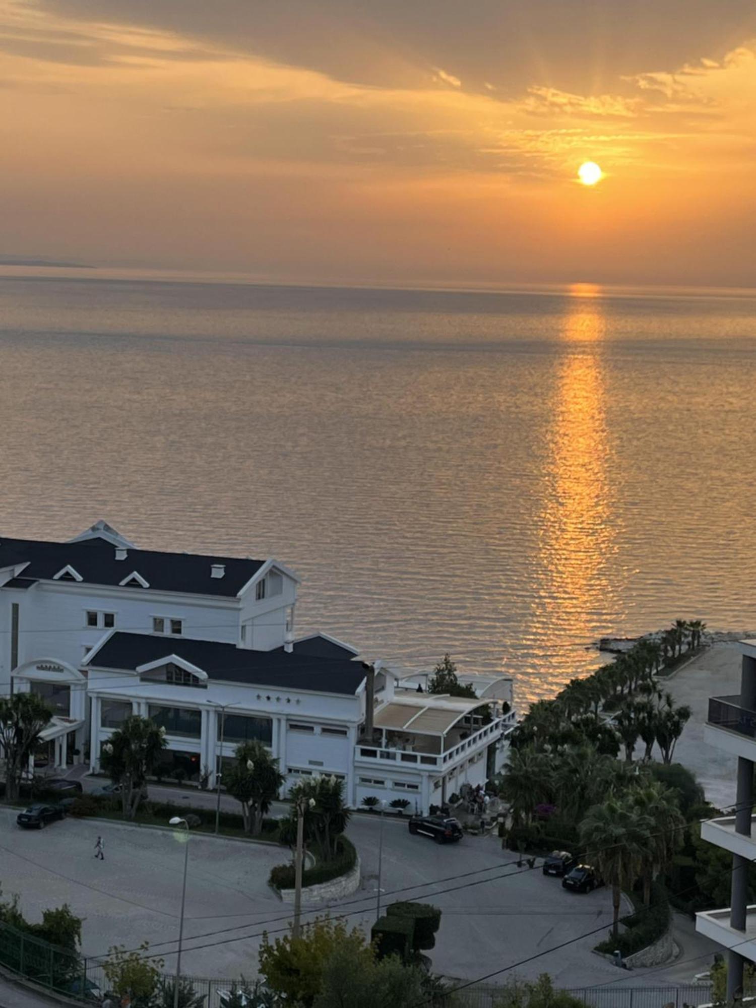 Bluemoon Suites Саранда Экстерьер фото