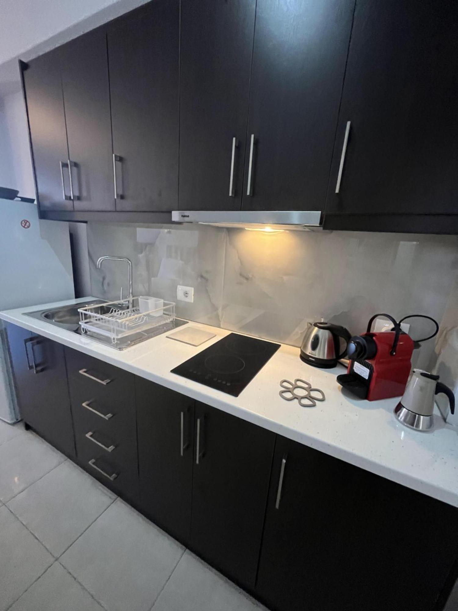 Bluemoon Suites Саранда Экстерьер фото