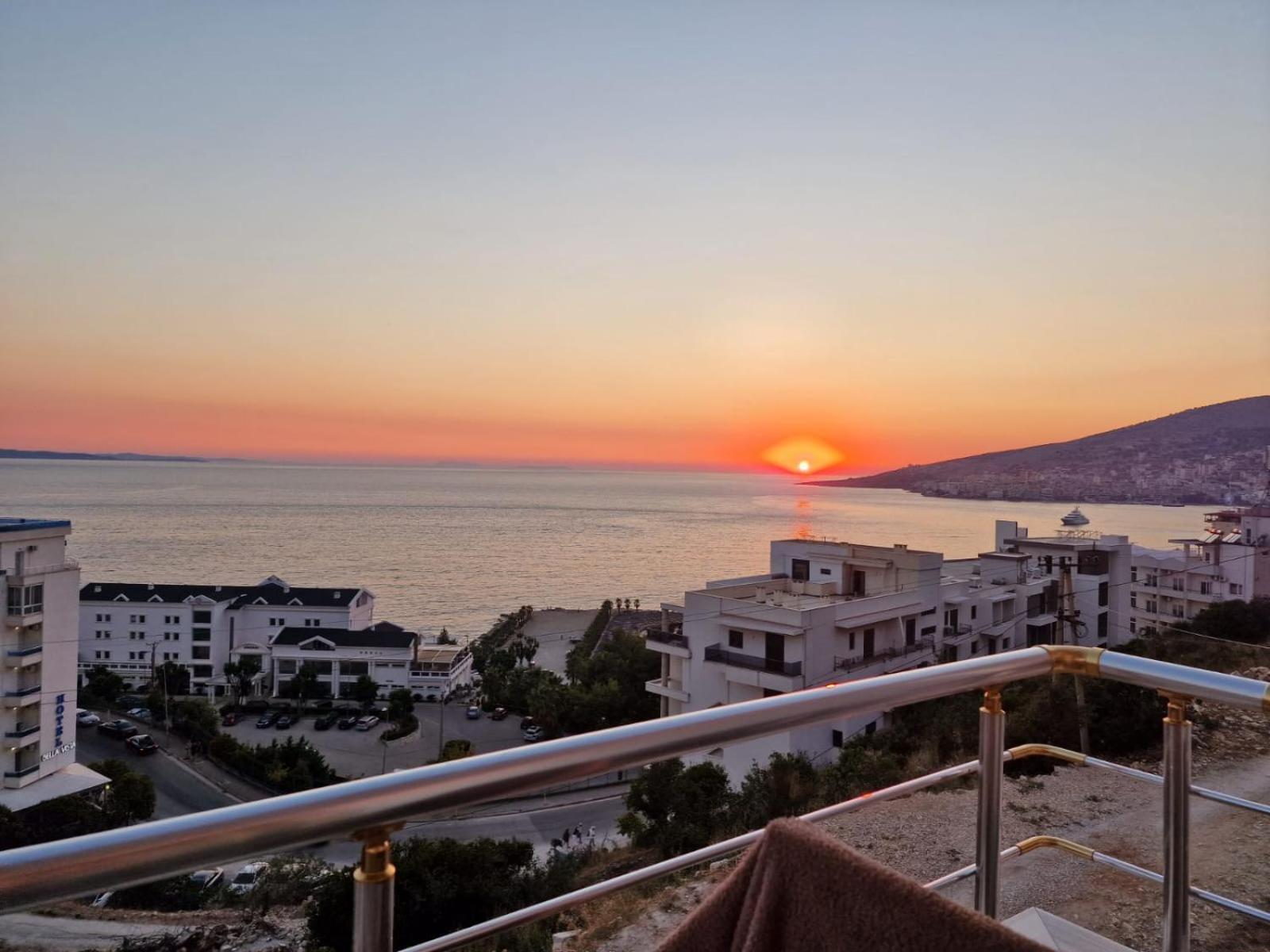 Bluemoon Suites Саранда Экстерьер фото