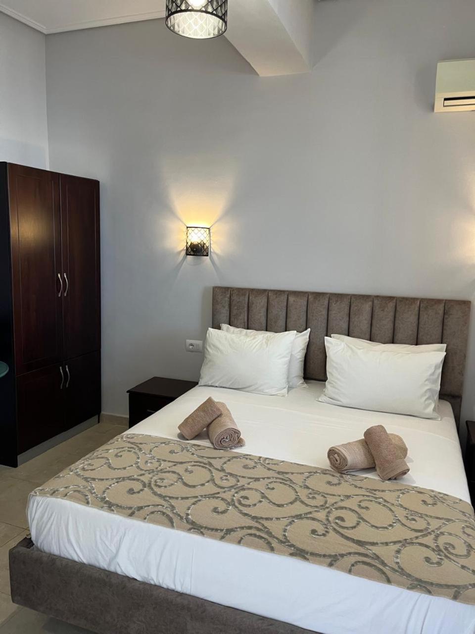Bluemoon Suites Саранда Экстерьер фото